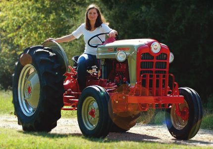 Dennis Carpenter Ford Tractor Restoration Parts Image
